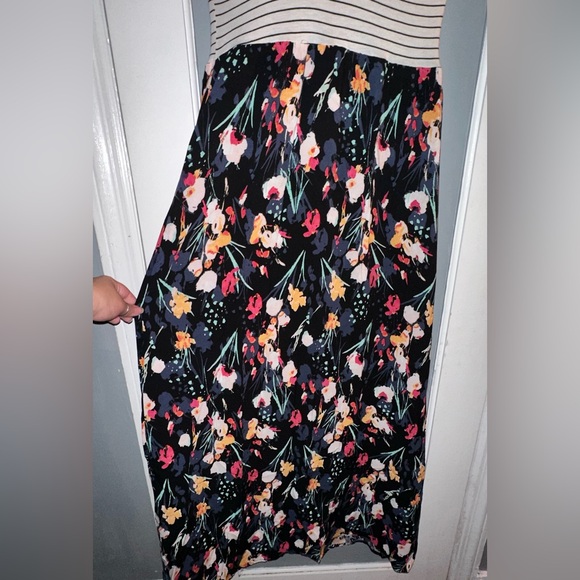 Stripped and Floral Maxi Dress - Picture 2 of 7